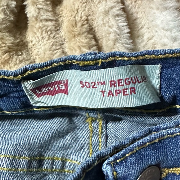 502 LEVI’S REGULAR TAPER FIT BIG BOYS JEANS. SIZE 20. - Picture 4 of 5